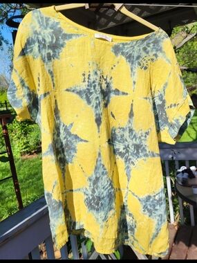 Bellambra Yellow Tunic Top with Blue Tie-Dye Accents